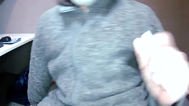 Snapshot of agaupt2 chatting on 01/23/25, 01:45 agaupt2 online show from 01/23/25, 01:45