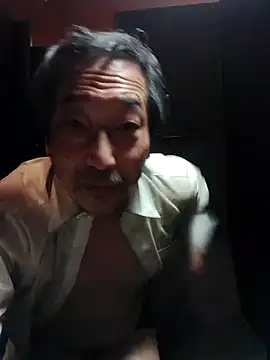 Snapshot of agaupt2 chatting on 11/18/25, 05:06 agaupt2 online show from 11/18/25, 05:06