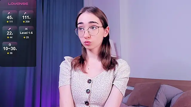 Snapshot of PollyBeev chatting on 01/17/25, 11:06 PollyBeev online show from 01/17/25, 11:06