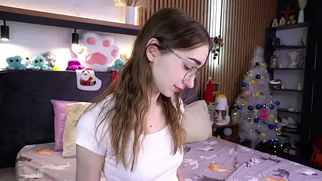 Snapshot of PollyBeev chatting on 11/29/25, 07:22 PollyBeev online show from 11/29/25, 07:22