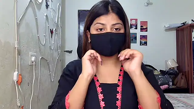 Hoty-Shivangi online show from 06/30/26, 09:49