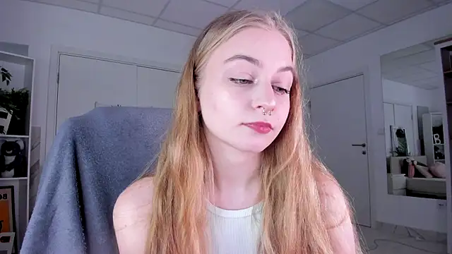 MiaMews online show from 02/06/26, 11:08