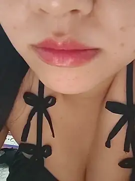 girldam95 online show from 12/18/25, 07:47