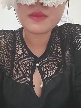 Snapshot of girldam95 chatting on 05/25/26, 03:23 girldam95 online show from 05/25/26, 03:23