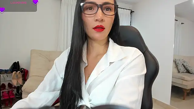 Snapshot of coniie_jhons chatting on 05/04/26, 11:39 coniie jhons online show from 05/04/26, 11:39