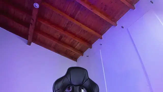 Daila 20  online show from 10/23/25, 01:10