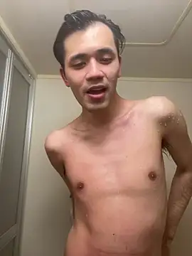 Snapshot of ryusei18570 chatting on 02/24/25, 03:42 ryusei18570 online show from 02/24/25, 03:42