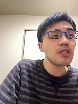 Snapshot of ryusei18570 chatting on 03/02/25, 02:10 ryusei18570 online show from 03/02/25, 02:10