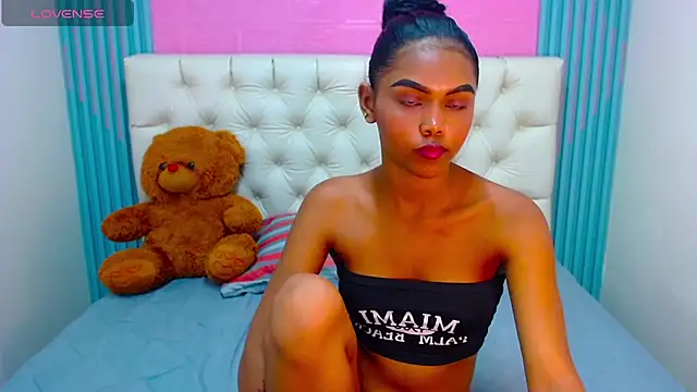 Snapshot of Melody_Stan chatting on 12/15/24, 03:53 Melody Stan online show from 12/15/24, 03:53