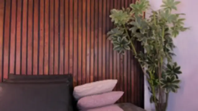 Jennmiiller  online show from 11/06/25, 12:17