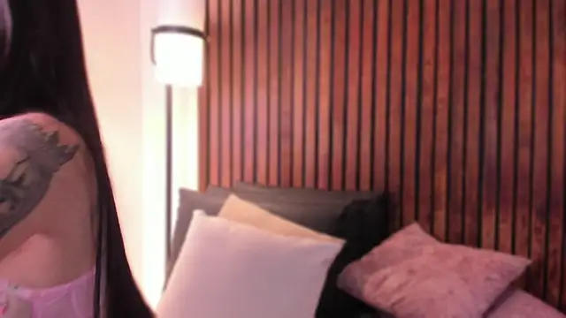 Jennmiiller  online show from 12/19/25, 12:12