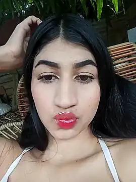 Snapshot of Julix_A chatting on 01/03/25, 06:35 Julix A online show from 01/03/25, 06:35