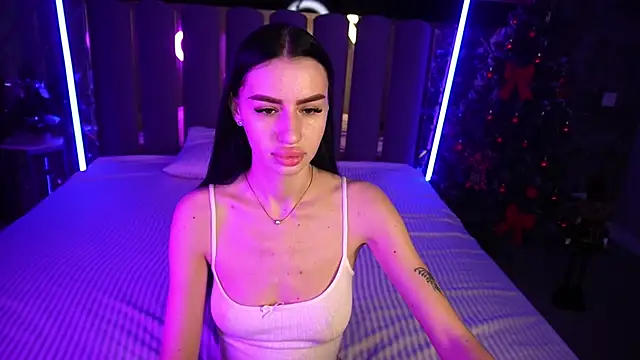 Snow WhiteeeX online show from 12/23/25, 06:33