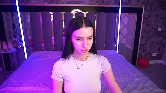 Snow WhiteeeX online show from 02/27/26, 06:35