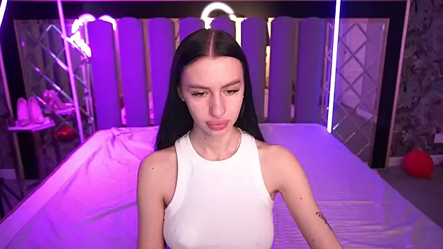 Snow WhiteeeX online show from 03/30/26, 05:41