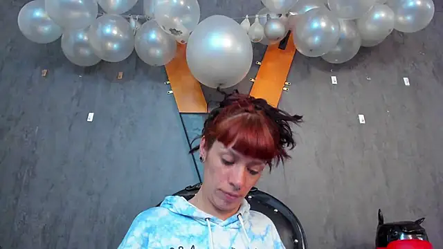 Snapshot of IvanaFetish chatting on 01/12/25, 05:34 IvanaFetish online show from 01/12/25, 05:34