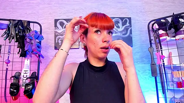 Snapshot of IvanaFetish chatting on 09/19/25, 12:06 IvanaFetish online show from 09/19/25, 12:06