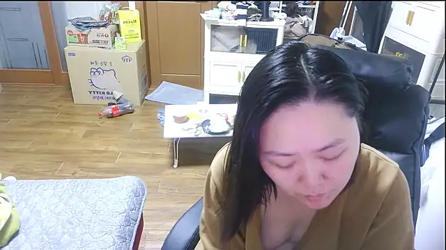 rami0428 online show from 12/18/25, 11:22