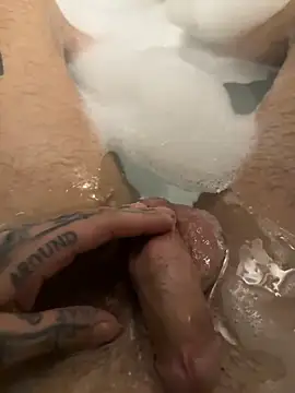 hottwoboys online show from 11/26/25, 07:04