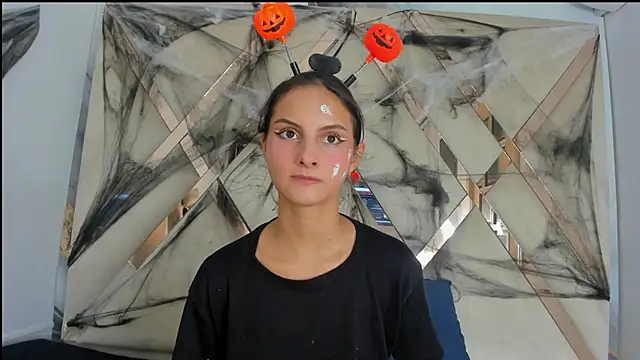 ninaht online show from 10/24/25, 08:49