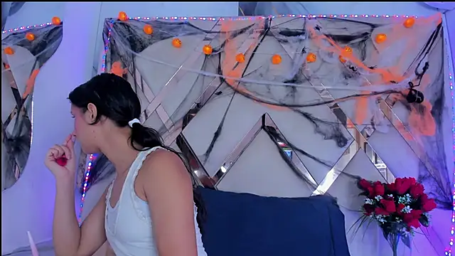 ninaht online show from 10/27/25, 08:35