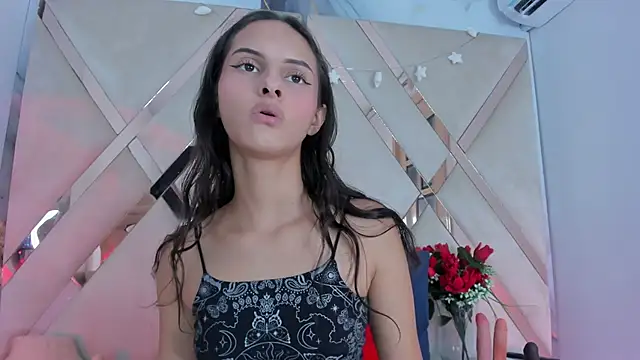 ninaht online show from 11/04/25, 08:41