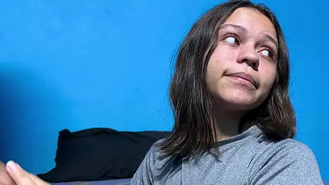 Snapshot of frank_and_claudette chatting on 01/26/25, 11:28 frank and claudette online show from 01/26/25, 11:28