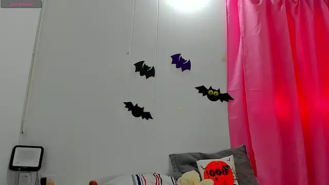 Snapshot of Natasha_by chatting on 10/10/25, 03:00 Natasha by online show from 10/10/25, 03:00