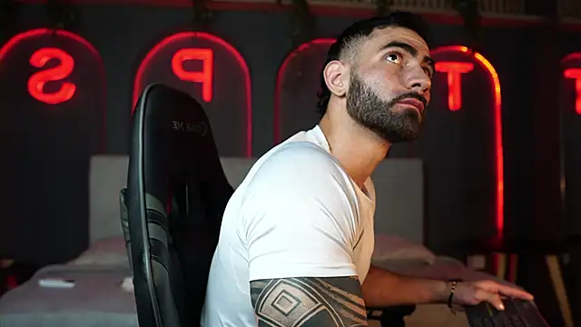 Austin bolt online show from 02/04/26, 03:23