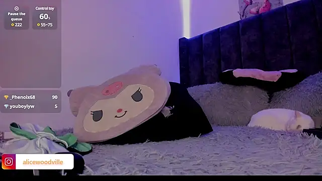 Snapshot of Alice_woodville chatting on 02/27/25, 10:31 Alice woodville online show from 02/27/25, 10:31