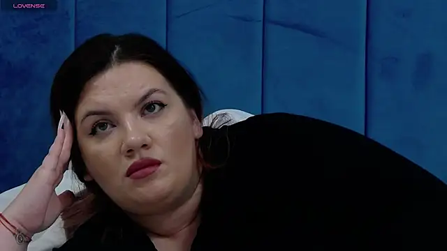 Snapshot of MelanieBrownn chatting on 12/15/24, 09:42 MelanieBrownn online show from 12/15/24, 09:42