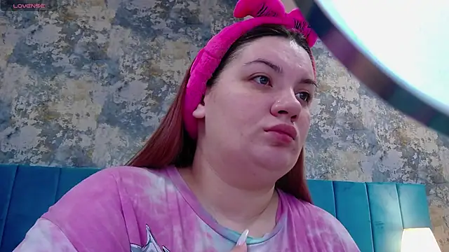 Snapshot of MelanieBrownn chatting on 12/29/24, 04:27 MelanieBrownn online show from 12/29/24, 04:27