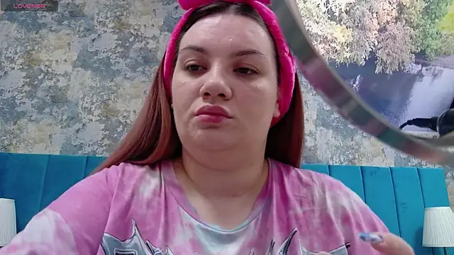 Snapshot of MelanieBrownn chatting on 12/29/24, 08:37 MelanieBrownn online show from 12/29/24, 08:37