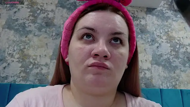 Snapshot of MelanieBrownn chatting on 01/13/25, 03:34 MelanieBrownn online show from 01/13/25, 03:34