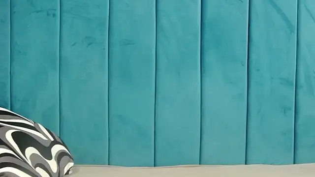 Snapshot of MelanieBrownn chatting on 01/14/25, 02:19 MelanieBrownn online show from 01/14/25, 02:19