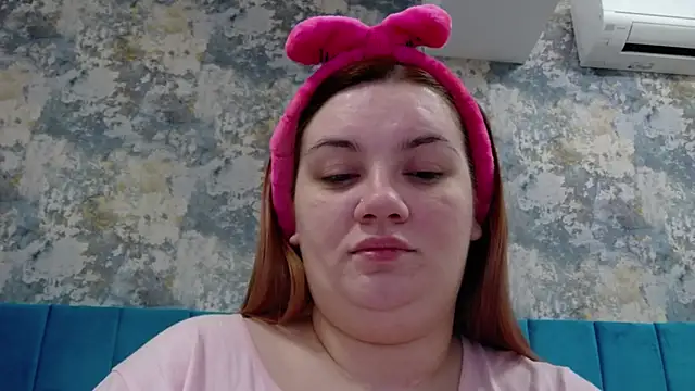 Snapshot of MelanieBrownn chatting on 01/14/25, 04:08 MelanieBrownn online show from 01/14/25, 04:08