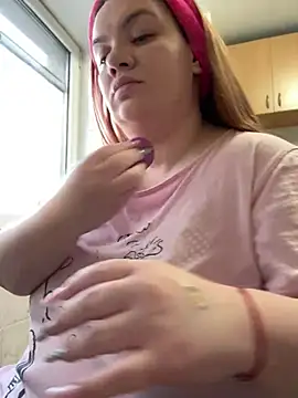 Snapshot of MelanieBrownn chatting on 02/13/25, 06:20 MelanieBrownn online show from 02/13/25, 06:20