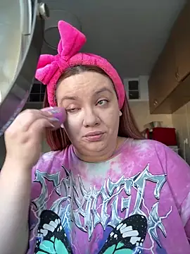 Snapshot of MelanieBrownn chatting on 02/24/25, 07:00 MelanieBrownn online show from 02/24/25, 07:00