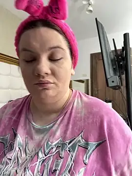 Snapshot of MelanieBrownn chatting on 03/13/25, 04:23 MelanieBrownn online show from 03/13/25, 04:23