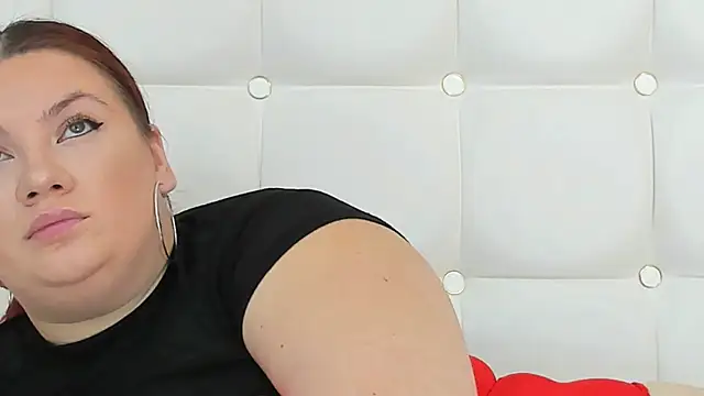 Snapshot of MelanieBrownn chatting on 03/18/25, 09:52 MelanieBrownn online show from 03/18/25, 09:52