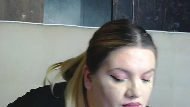 Snapshot of MelanieBrownn chatting on 01/11/26, 07:13 MelanieBrownn online show from 01/11/26, 07:13