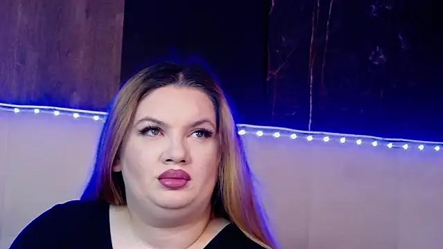 Snapshot of MelanieBrownn chatting on 02/07/26, 07:12 MelanieBrownn online show from 02/07/26, 07:12