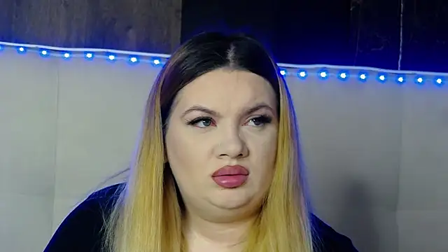 Snapshot of MelanieBrownn chatting on 02/09/26, 06:06 MelanieBrownn online show from 02/09/26, 06:06