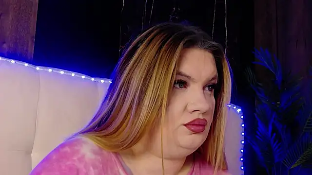 Snapshot of MelanieBrownn chatting on 02/15/26, 05:37 MelanieBrownn online show from 02/15/26, 05:37