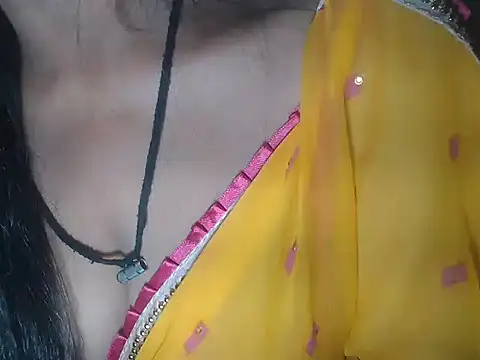 Snapshot of Indianstreamm chatting on 03/06/25, 05:00 Indianstreamm online show from 03/06/25, 05:00