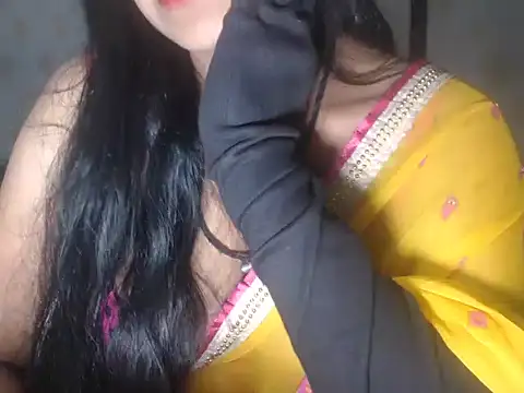 Snapshot of Indianstreamm chatting on 03/07/25, 04:24 Indianstreamm online show from 03/07/25, 04:24