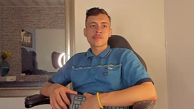 Desmon Clark online show from 09/29/25, 09:52