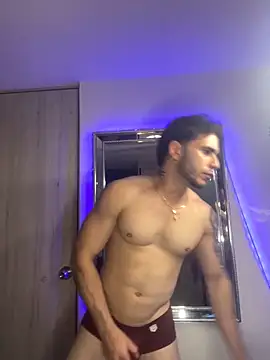 Snapshot of Tayler_duster chatting on 01/09/25, 06:06 Tayler duster online show from 01/09/25, 06:06