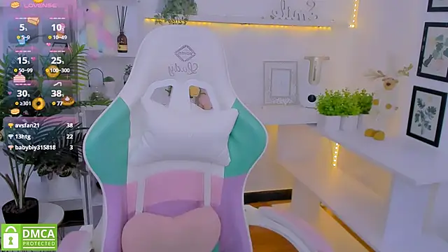 LayriantaVee online show from 01/29/25, 10:05