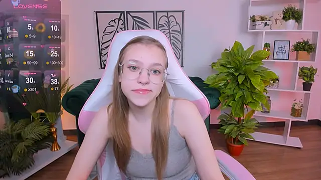 LayriantaVee online show from 02/02/25, 07:20